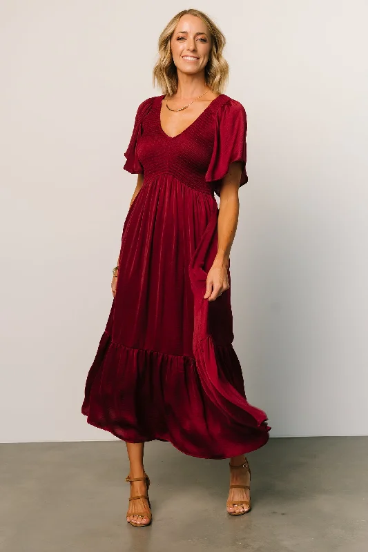 Lovell Smocked Midi Dress | Wine Flowy midi dresses