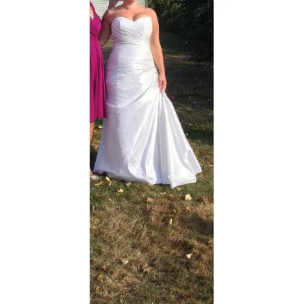 Demetrios GR235 Embroidered unclassified dresses